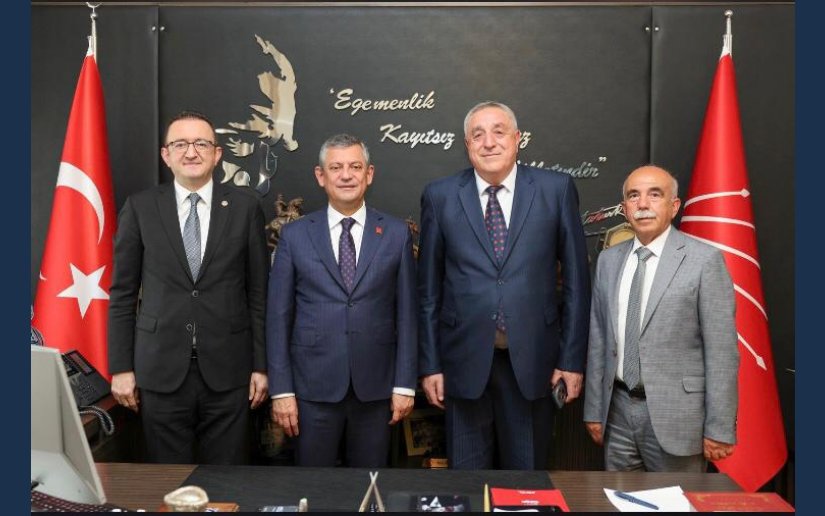 BAŞKAN AKBUĞA’DAN GENEL BAŞKAN ÖZEL’E ZİYARET