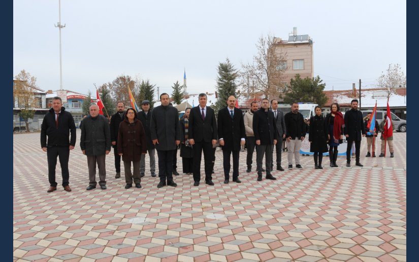 İLÇEMİZDE 24 KASIM ÖĞRETMENLER GÜNÜ DOLAYISIYLA ÇELENK SUNMA TÖRENİ GERÇEKLEŞTİ
